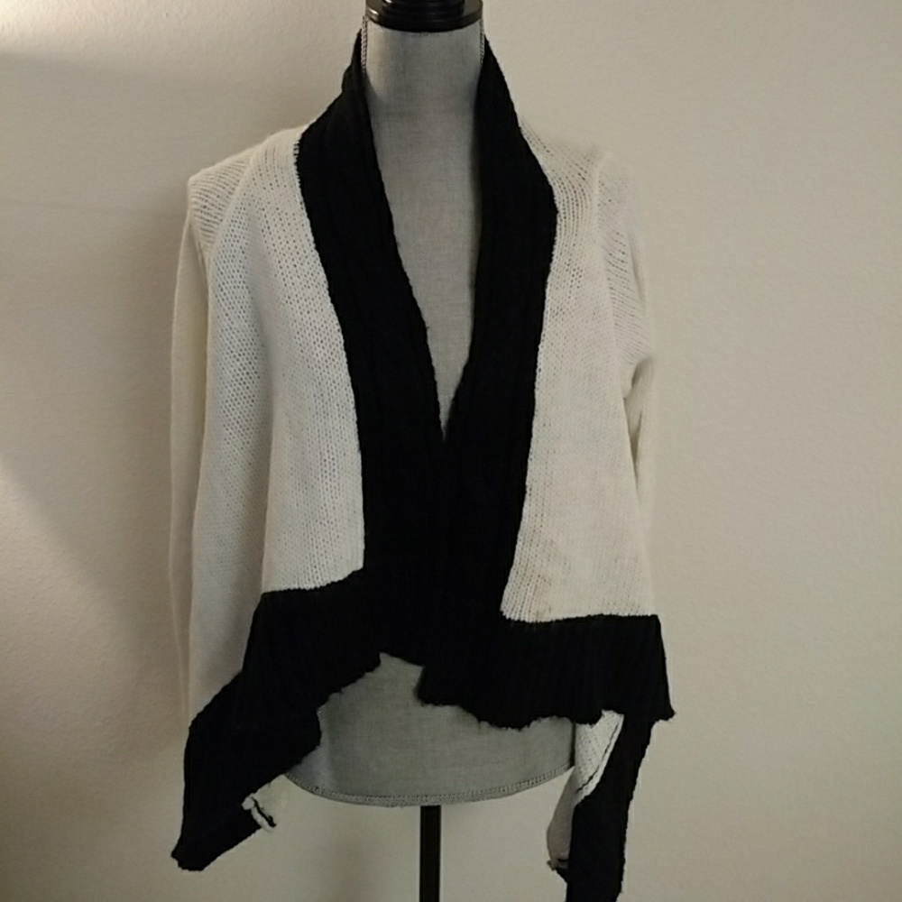 Derek Heart  Black & White Cardigan